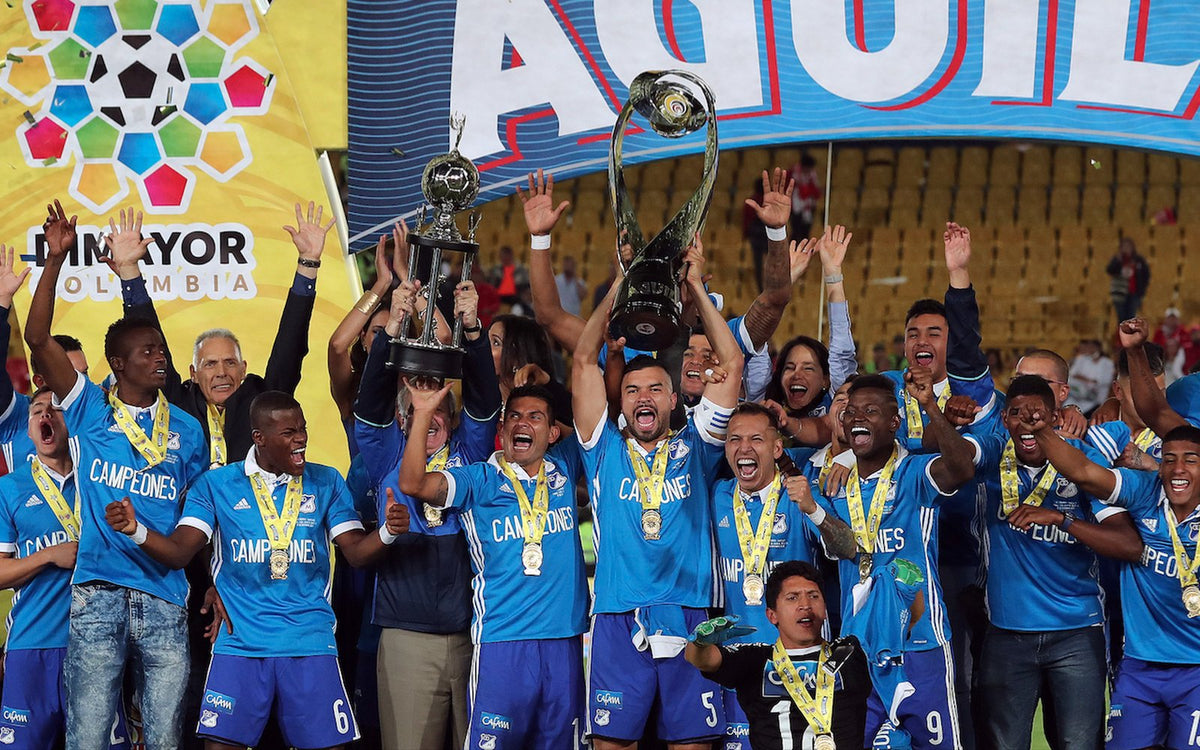 Radamel Falcao con la camiseta de Millonarios